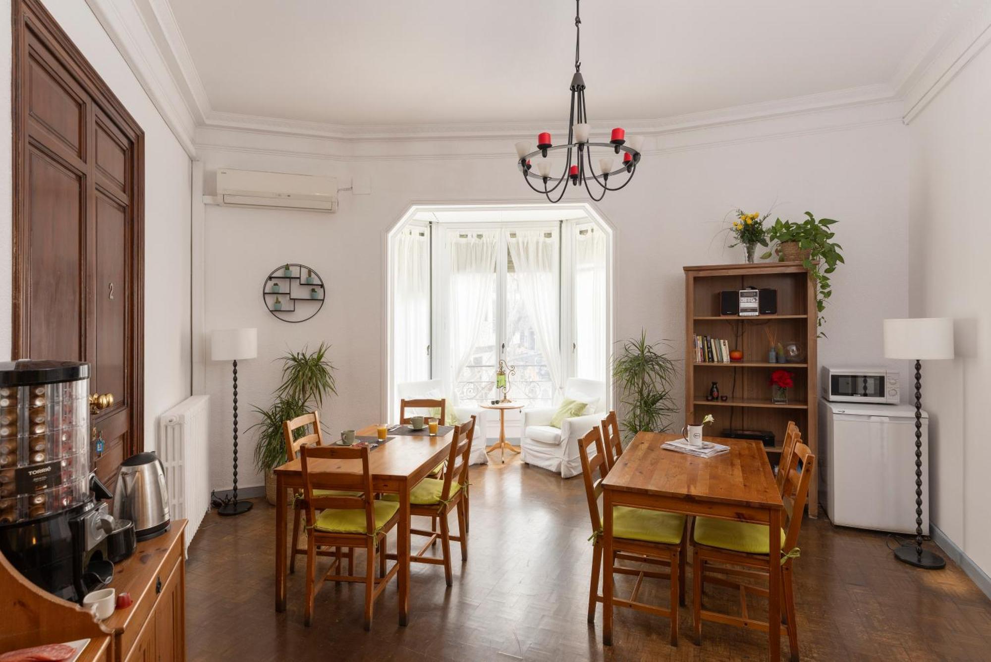 Ally's Bed&breakfast, Acomodação com café da manhã 